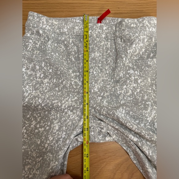 SPANX Marble Print Leggings Size S | Shaping High Rise | Stretch Comfort - Picture 11 of 13